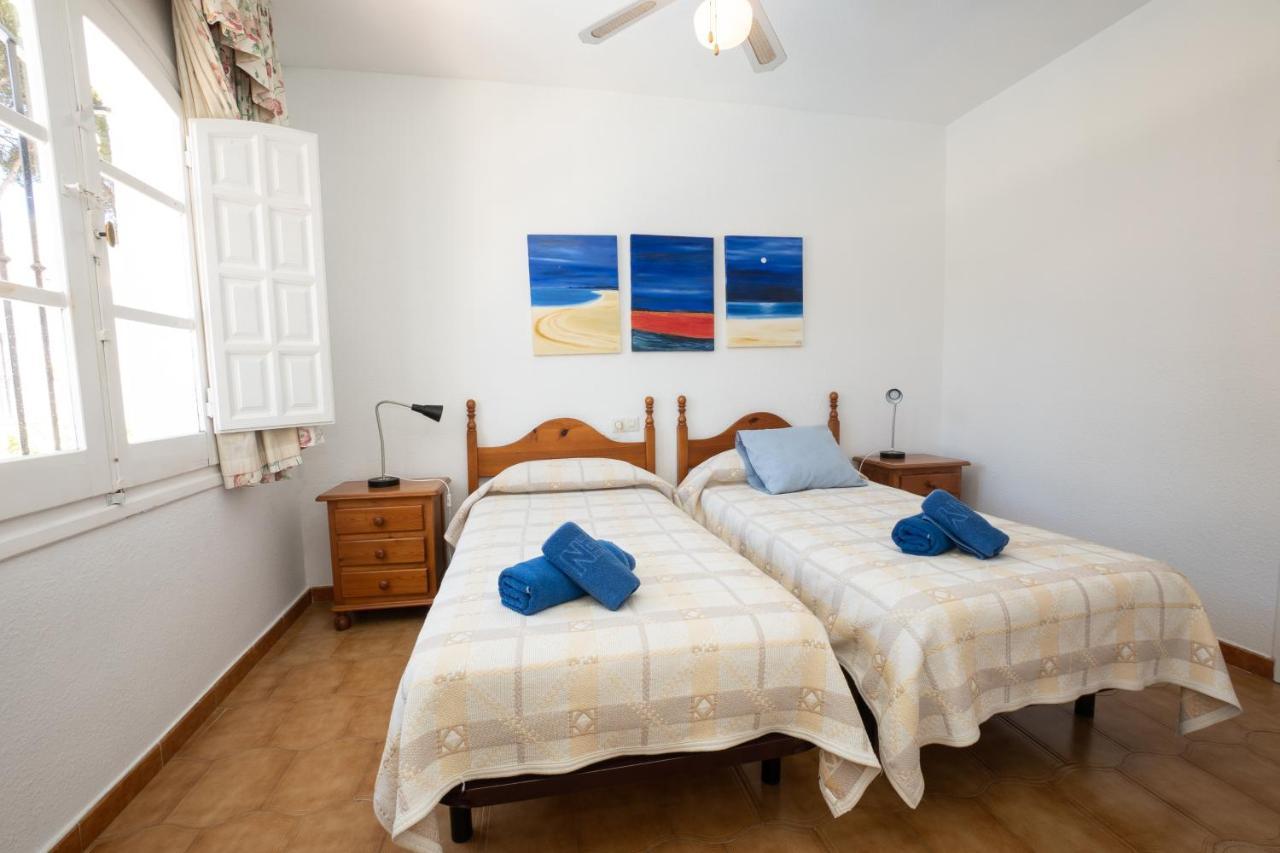 Pinos 2 Apartment Nerja Bagian luar foto