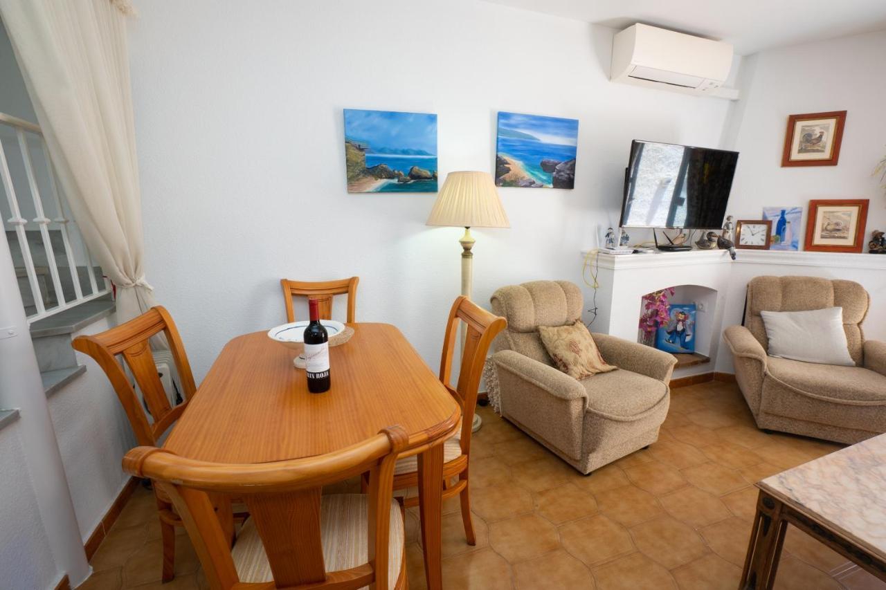 Pinos 2 Apartment Nerja Bagian luar foto